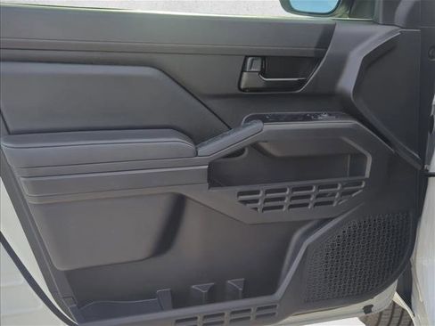 Used 2024 Toyota Tacoma SR w/ SR Upgrade Package RWD image 7
