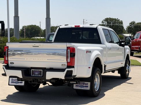 New 2026 Ford F350 Platinum w/ Platinum Plus Package AWD/4WD image 4