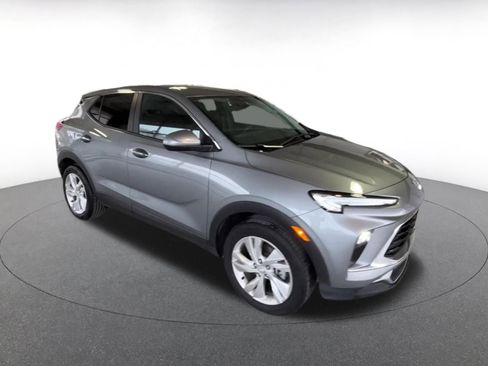 Used 2025 Buick Encore GX Preferred image 2