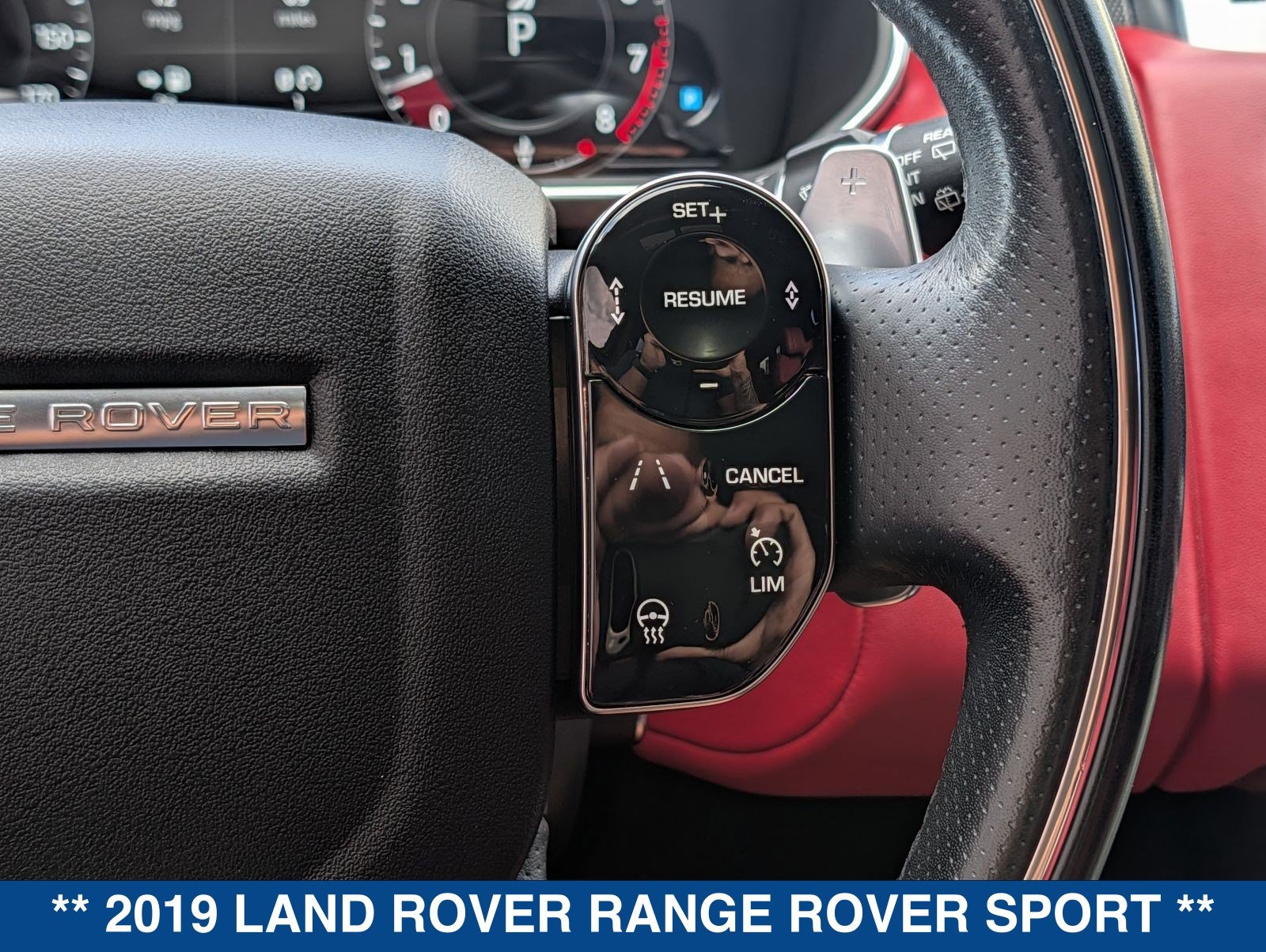 Used 2019 Land Rover Range Rover Sport Supercharged AWD/4WD image 29