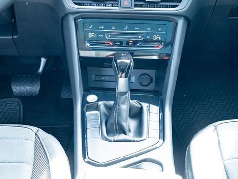 New 2026 Volkswagen Taos SE image 34