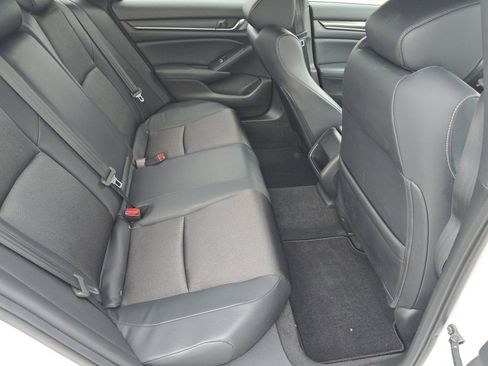 Used 2018 Honda Accord Sport image 20