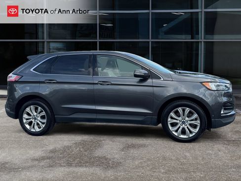 Used 2020 Ford Edge Titanium w/ Equipment Group 301A AWD/4WD image 13