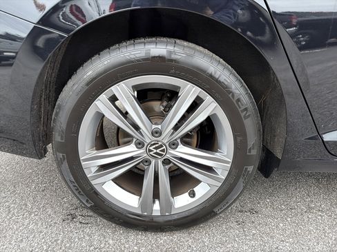 Used 2023 Volkswagen Jetta SE image 18