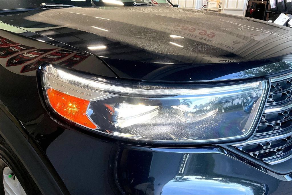 Used 2024 Ford Explorer XLT AWD/4WD image 26