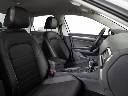 Used 2024 Volkswagen Jetta SE FWD image 26