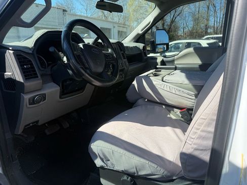 Used 2022 Ford F250 XL w/ STX Appearance Package image 8