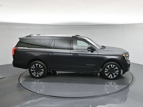 Certified 2025 Ford Expedition Max Platinum w/ Driver's Package AWD/4WD image 60
