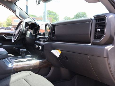 Used 2025 GMC Sierra 1500 Elevation w/ Preferred Package AWD/4WD image 10