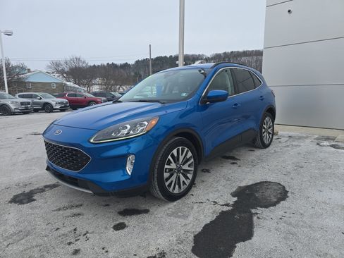 Used 2021 Ford Escape Titanium image 8