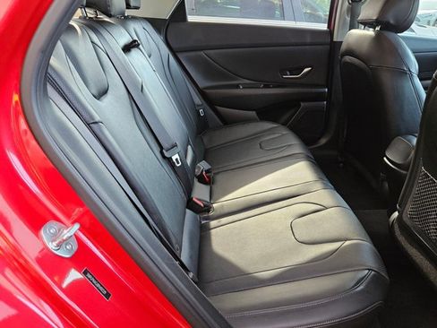 Used 2023 Hyundai Elantra Limited FWD image 17