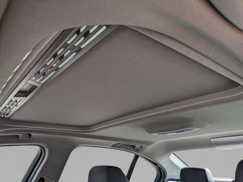 Used 2017 BMW 320i Sedan image 25