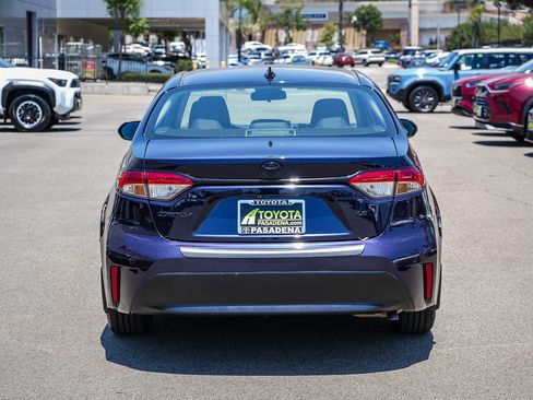 Used 2024 Toyota Corolla LE FWD image 7