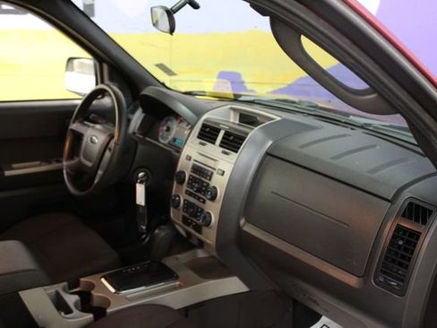Used 2012 Ford Escape XLT FWD image 12