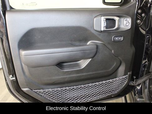 Used 2023 Jeep Wrangler Unlimited Rubicon 4xe w/ Cold Weather Group image 17