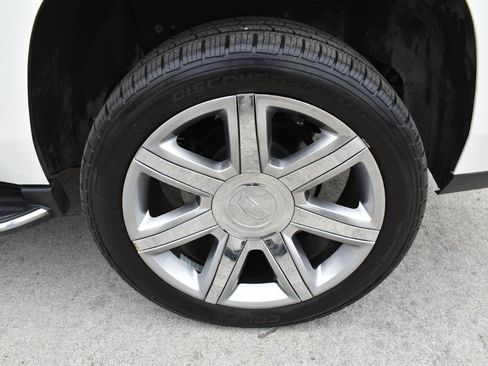Used 2017 Cadillac Escalade Luxury RWD image 33