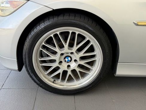 Used 2006 BMW 330i Sedan RWD image 4