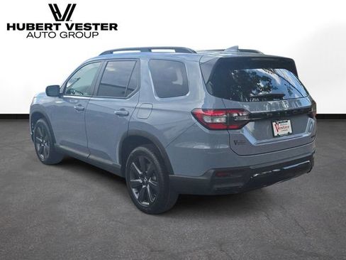 New 2026 Honda Pilot Sport image 8