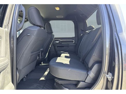 New 2026 RAM 2500 Big Horn AWD/4WD image 18