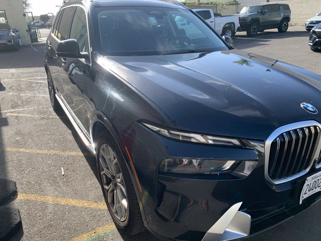 Used 2024 BMW X7 xDrive40i AWD/4WD image 4
