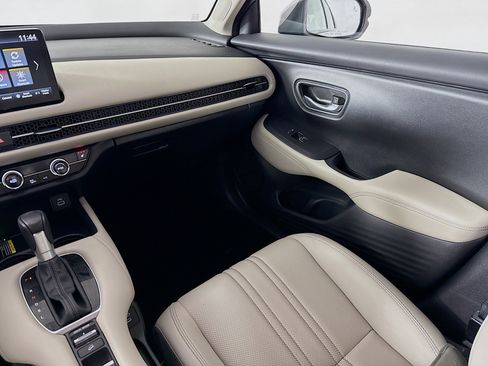 Certified 2025 Honda HR-V EX-L image 28