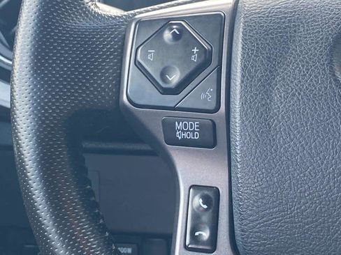 Used 2020 Toyota Tacoma TRD Sport w/ Technology Package image 9