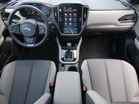 Used 2025 Subaru Forester Limited image 32