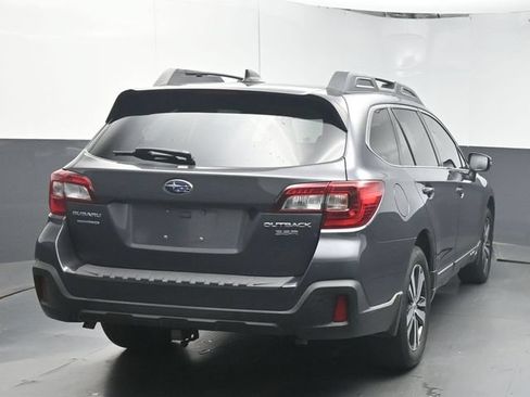 Used 2018 Subaru Outback 3.6R Limited AWD/4WD image 7