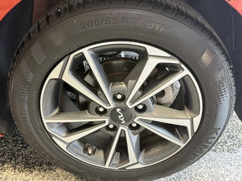 Used 2023 Kia Forte LXS w/ LXS Technology Package FWD image 28