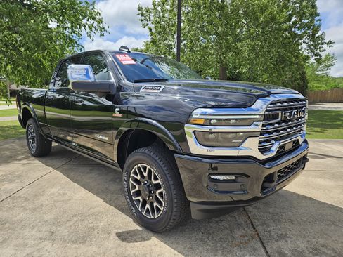New 2025 RAM 2500 Limited AWD/4WD image 8