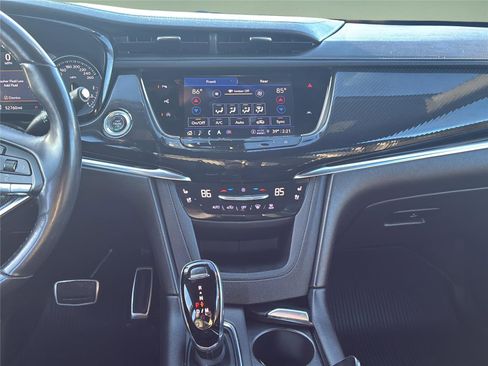 Used 2023 Cadillac XT6 Sport image 18