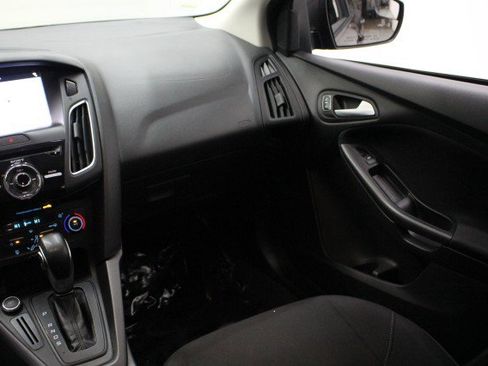 Used 2017 Ford Focus SEL image 27