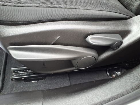 Used 2019 Jeep Renegade Altitude w/ Quick Order Package 2XM image 12