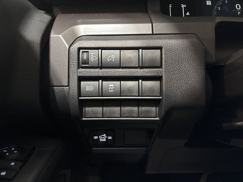 New 2026 Toyota Tacoma SR5 image 17