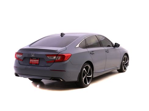 Used 2022 Honda Accord Sport image 2