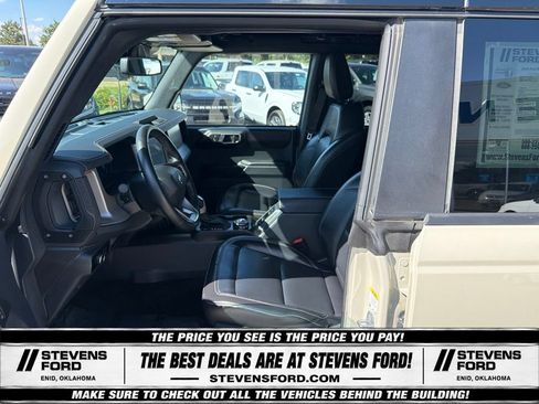 Used 2025 Ford Bronco Outer Banks AWD/4WD image 16