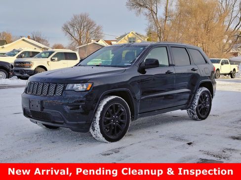 Used 2018 Jeep Grand Cherokee Altitude image 1