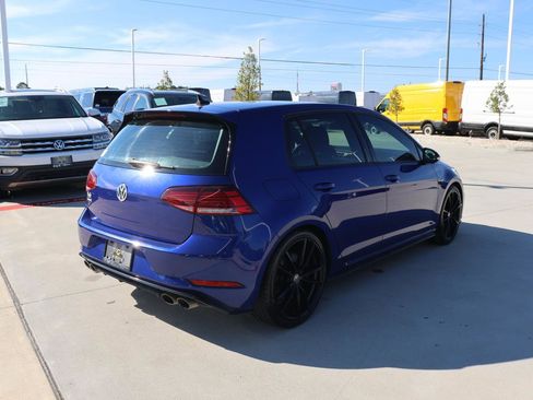 Used 2019 Volkswagen Golf 4-Door image 5