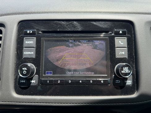 Used 2018 Honda HR-V LX image 21
