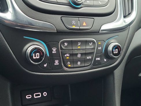 Used 2023 Chevrolet Equinox LT AWD/4WD image 31