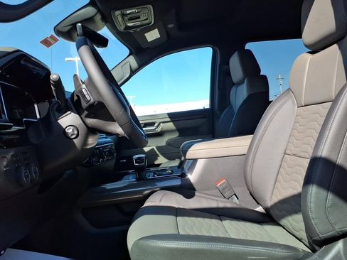 New 2026 Chevrolet Silverado 1500 ZR2 image 12