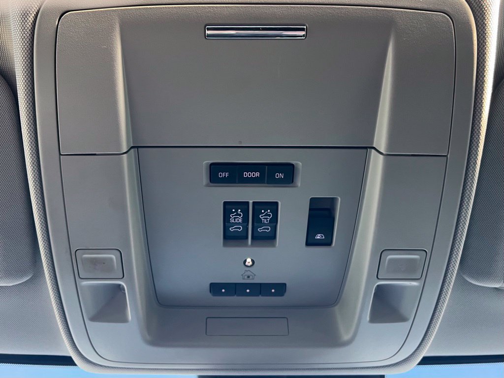 Used 2019 GMC Sierra 2500 Denali w/ Duramax Plus Package AWD/4WD image 19