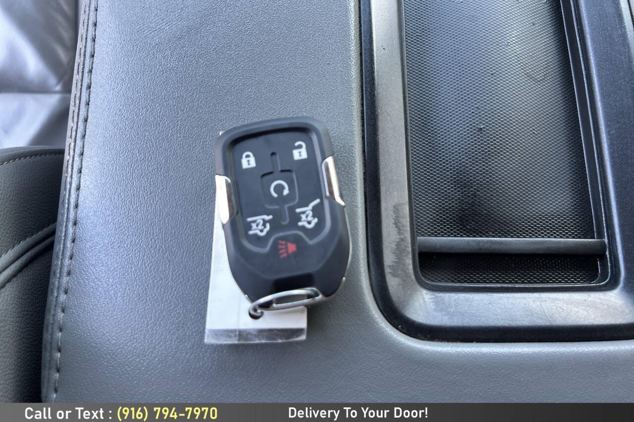 Used 2020 Chevrolet Suburban LT AWD/4WD image 21