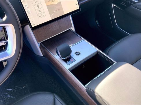 New 2026 Land Rover Range Rover Autobiography image 7