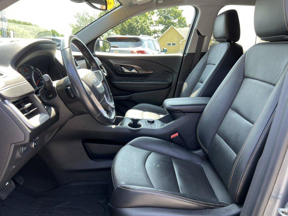 Used 2021 GMC Terrain SLT w/ Infotainment Package II AWD/4WD image 3