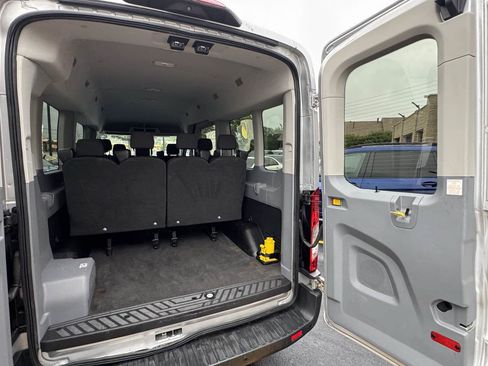 Used 2018 Ford Transit 350 XLT RWD image 36