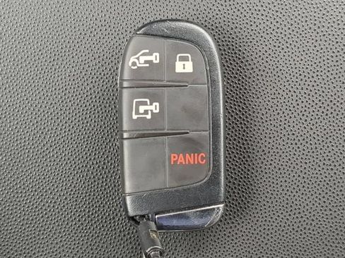 Used 2025 RAM ProMaster 2500 w/ Convenience Group FWD image 32