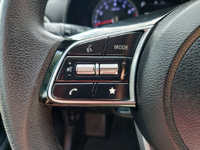 Used 2023 Kia Forte LXS w/ LXS Technology Package FWD image 19