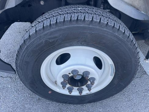 Used 2023 Ford E-350 and Econoline 350 Super Duty w/ Power Windows & Locks Group image 16