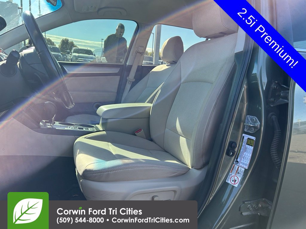 Used 2017 Subaru Outback 2.5i Premium AWD/4WD image 8